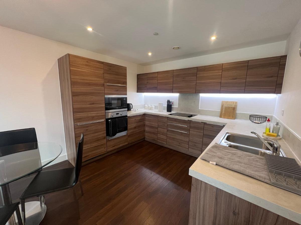 Modern 2Br 2Ba Apt Wparking Sleeps 6 Comfortably Londra Dış mekan fotoğraf